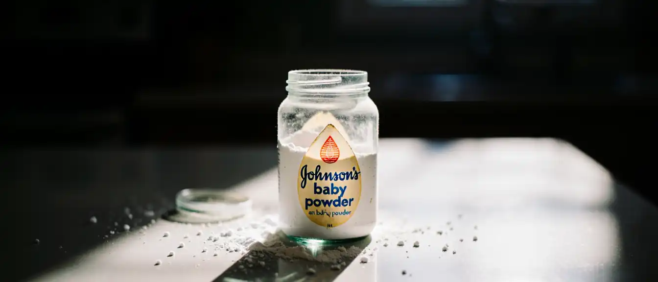 Цена десятилетий споров: Johnson & Johnson выплатит миллиарды долларов по делу о «опасной» присыпке