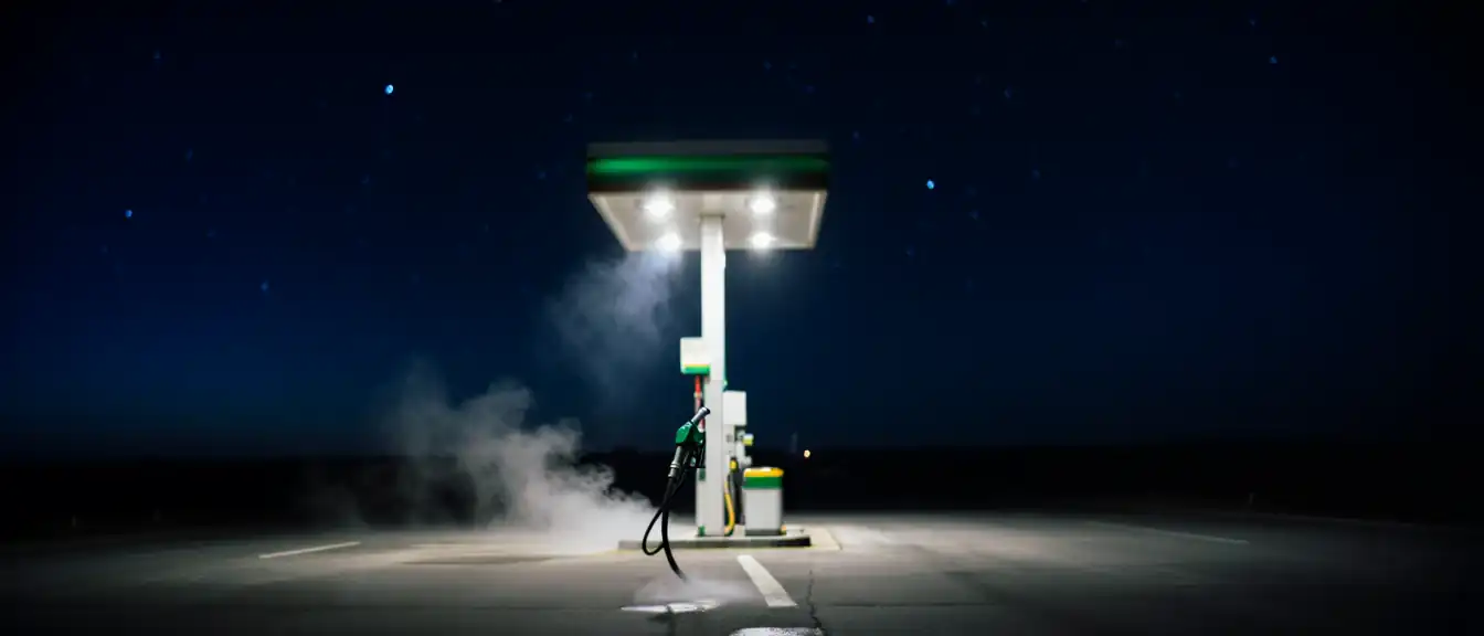Александр Новак поручил профильным структурам и нефтяным предприятиям сохранить бесперебойность поставок топлива в Россию