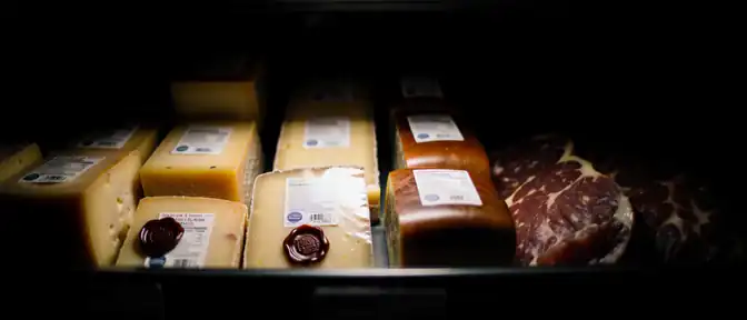 Запретный деликатес: краснодарский магазин заплатит крупный штраф за европейские деликатесы
