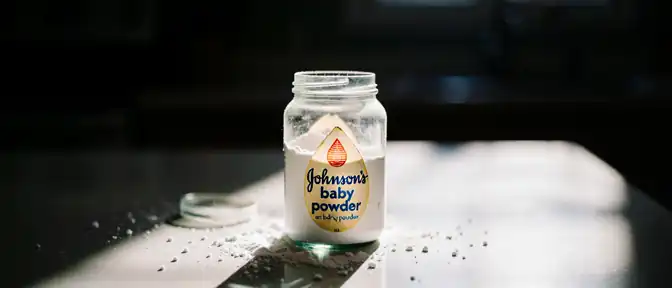 Цена десятилетий споров: Johnson & Johnson выплатит миллиарды долларов по делу о «опасной» присыпке