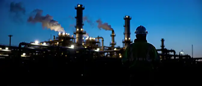 Александр Новак подтвердил возвращение нефтеперерабатывающих заводов в рабочий режим и усиление мер безопасности